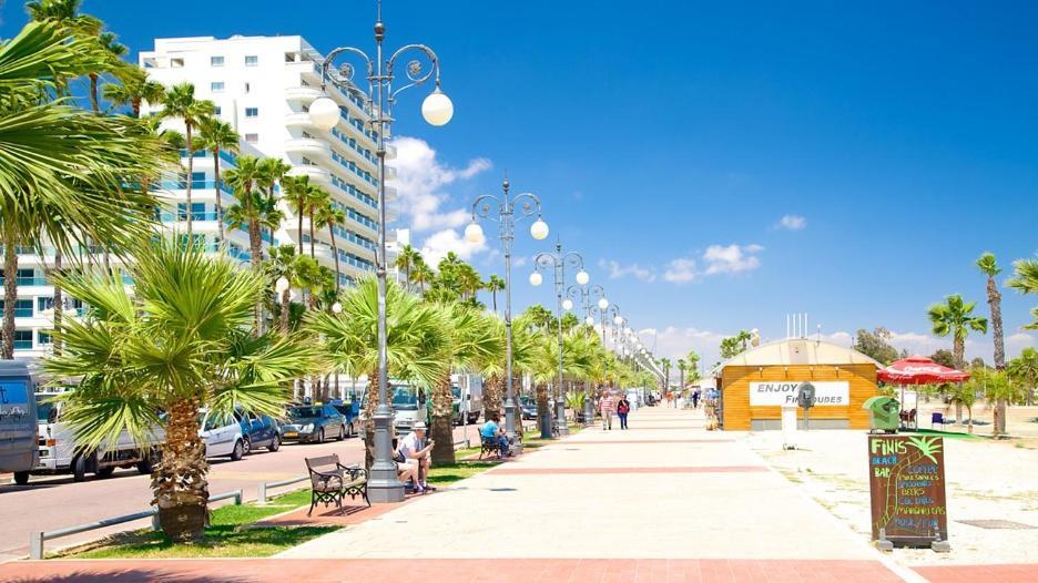 1A Beach & Business Apartment In The City Center! Larnaca Exteriör bild