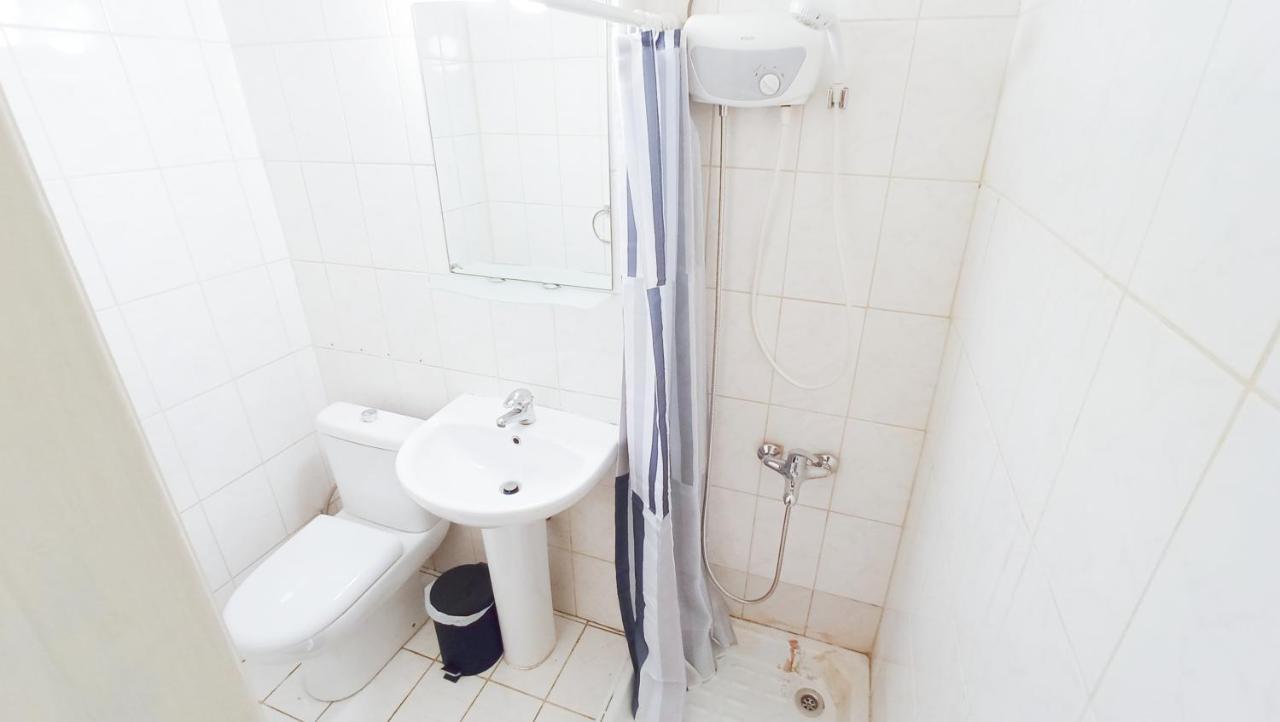 1A Beach & Business Apartment In The City Center! Larnaca Exteriör bild